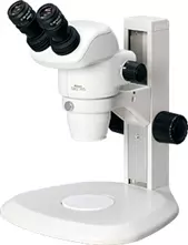 Estereomicroscópio binocular - SMZ745